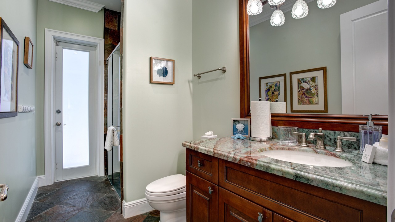 Photo of Bathroom in Lauderdale Beach