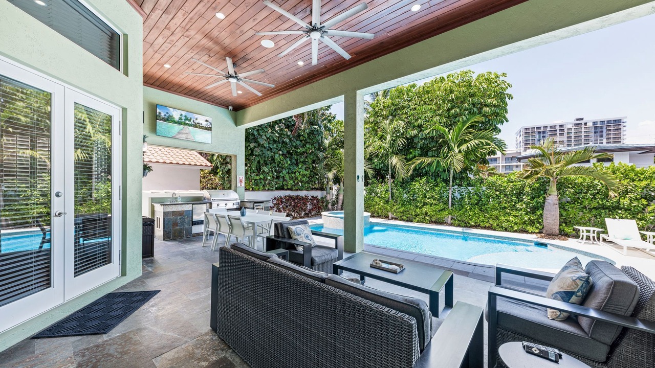 Photo of Patio Balcony in Lauderdale Beach
