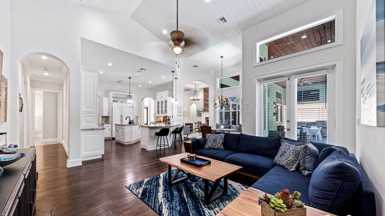 Photo of Livingroom in Lauderdale Beach