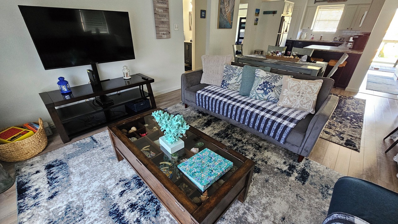 Photo of Livingroom in Clear Lake Shores