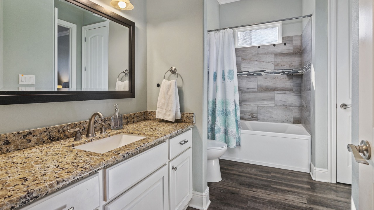 Photo of Bathroom in Hackberry