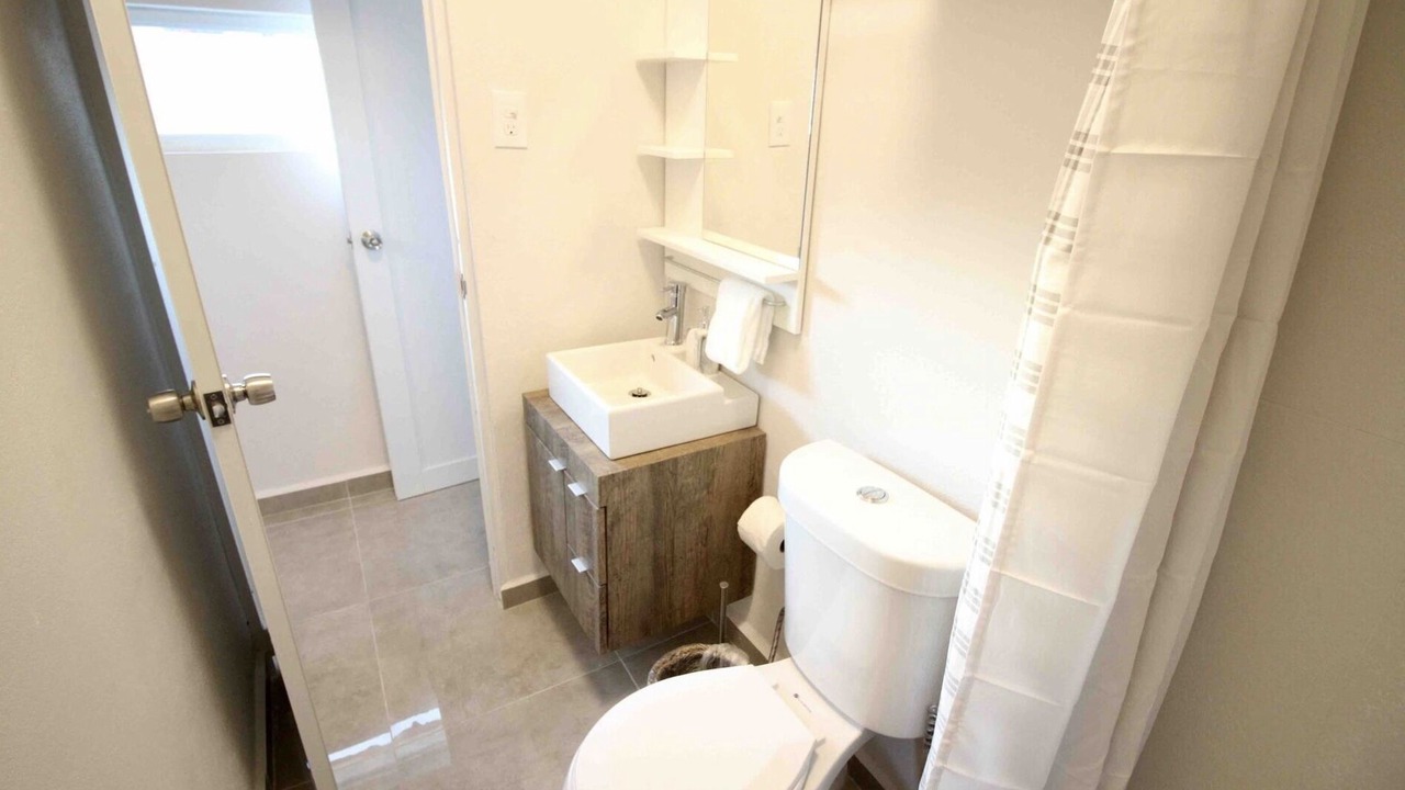 Photo of Bathroom in Mayaguez Pueblo