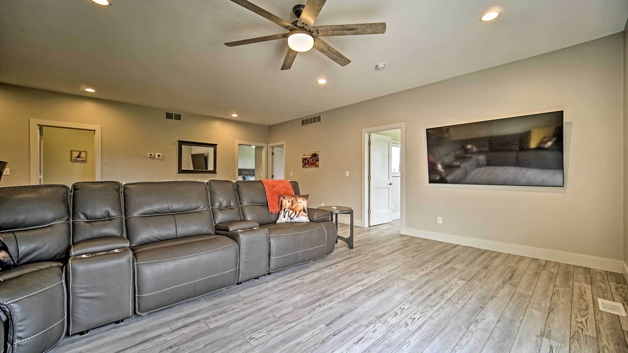 Photo of Livingroom in Grass Lake