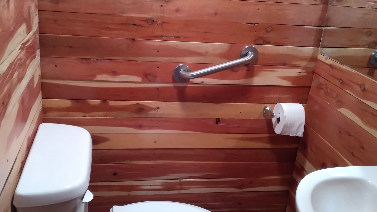 Photo of Bathroom in Marshall