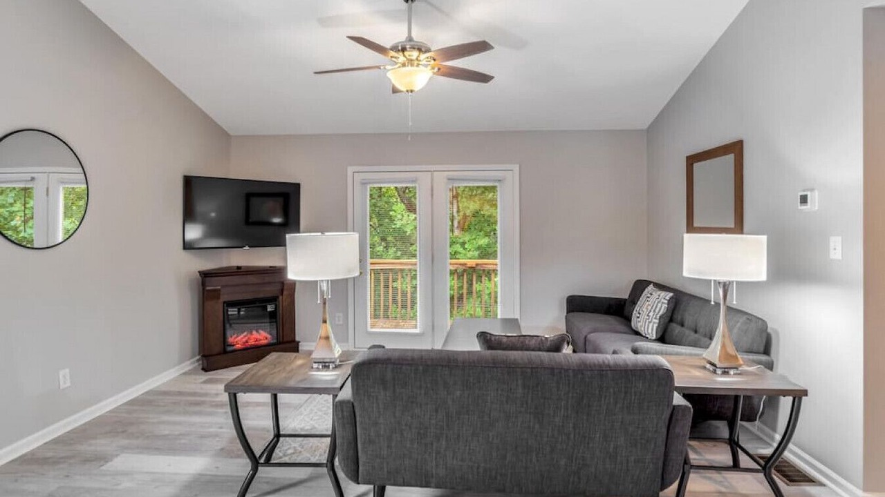 Photo of Livingroom in Royal Pines