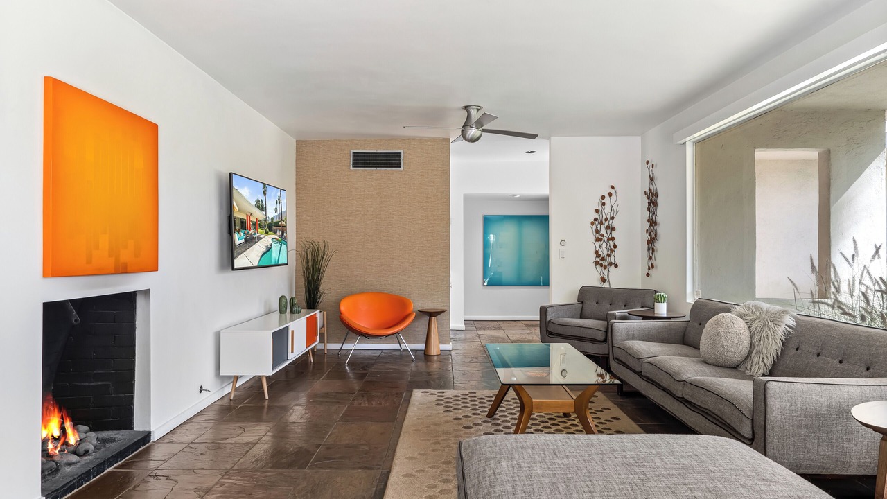 Photo of Livingroom in Tahquitz River Estates