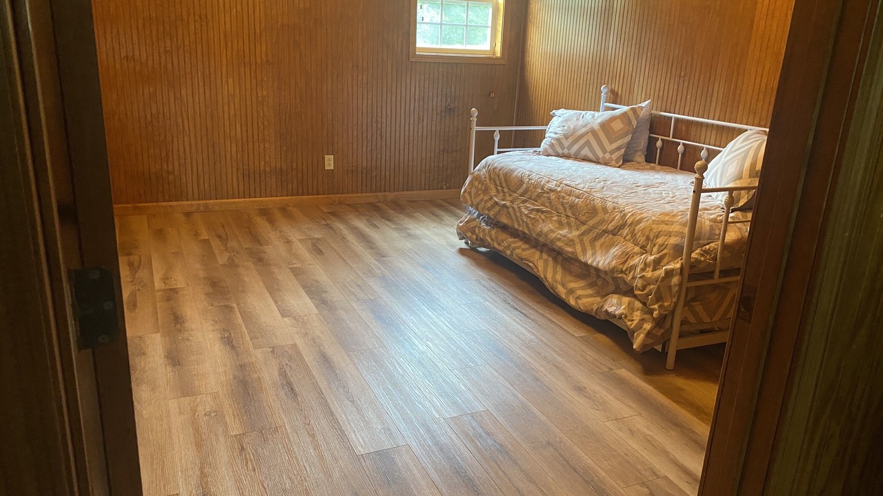 Photo of Bedroom in Byrdstown