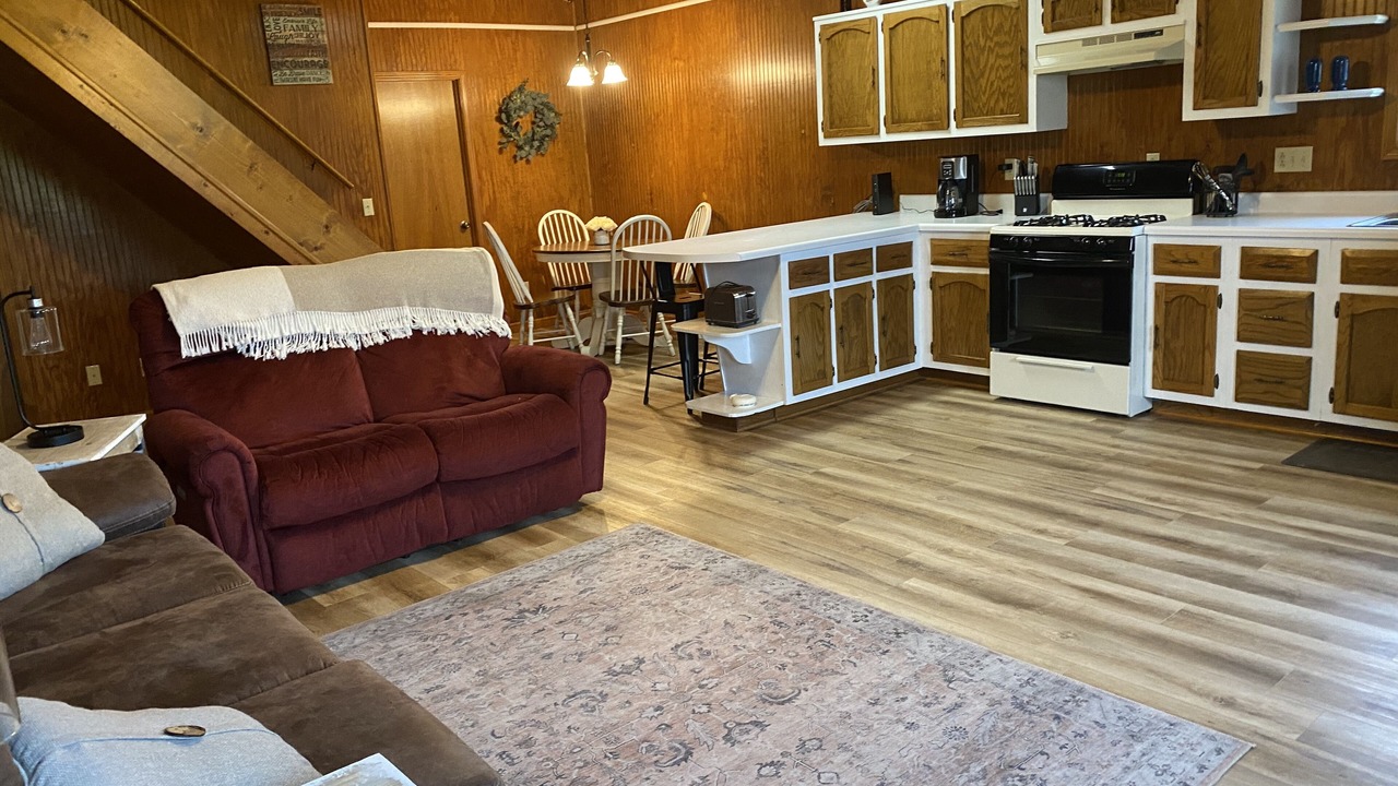 Photo of Livingroom in Byrdstown