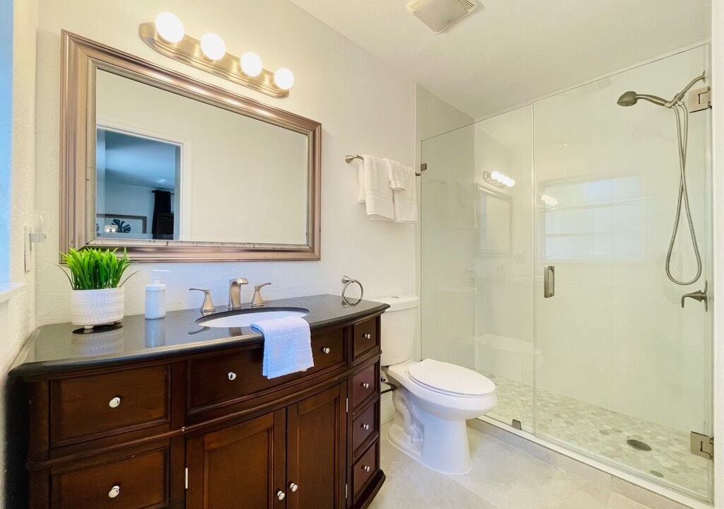 Photo of Bathroom in Dolphin Isles