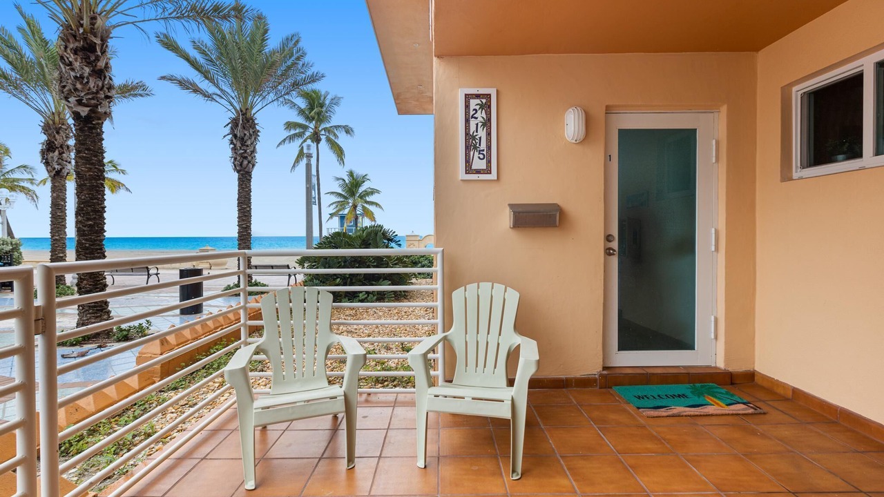 Photo of Patio Balcony in Hollywood