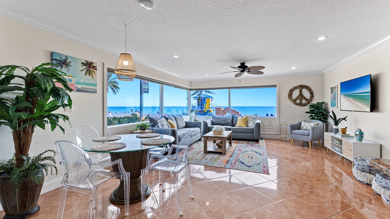 Photo of Livingroom in Hollywood