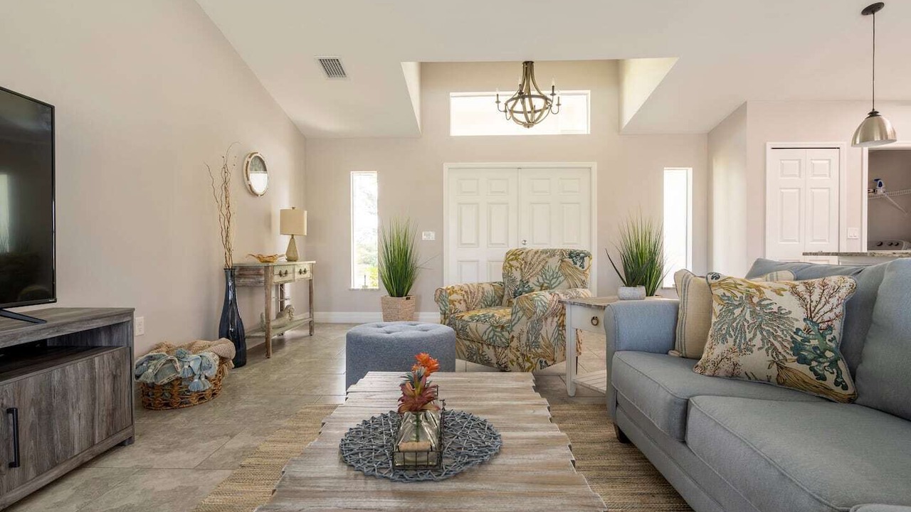 Photo of Livingroom in Burnt Store