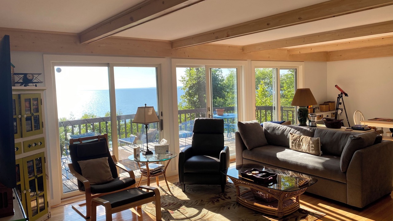 Photo of Livingroom in Harbor Springs