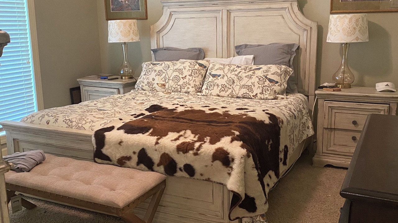 Photo of Bedroom in Northport