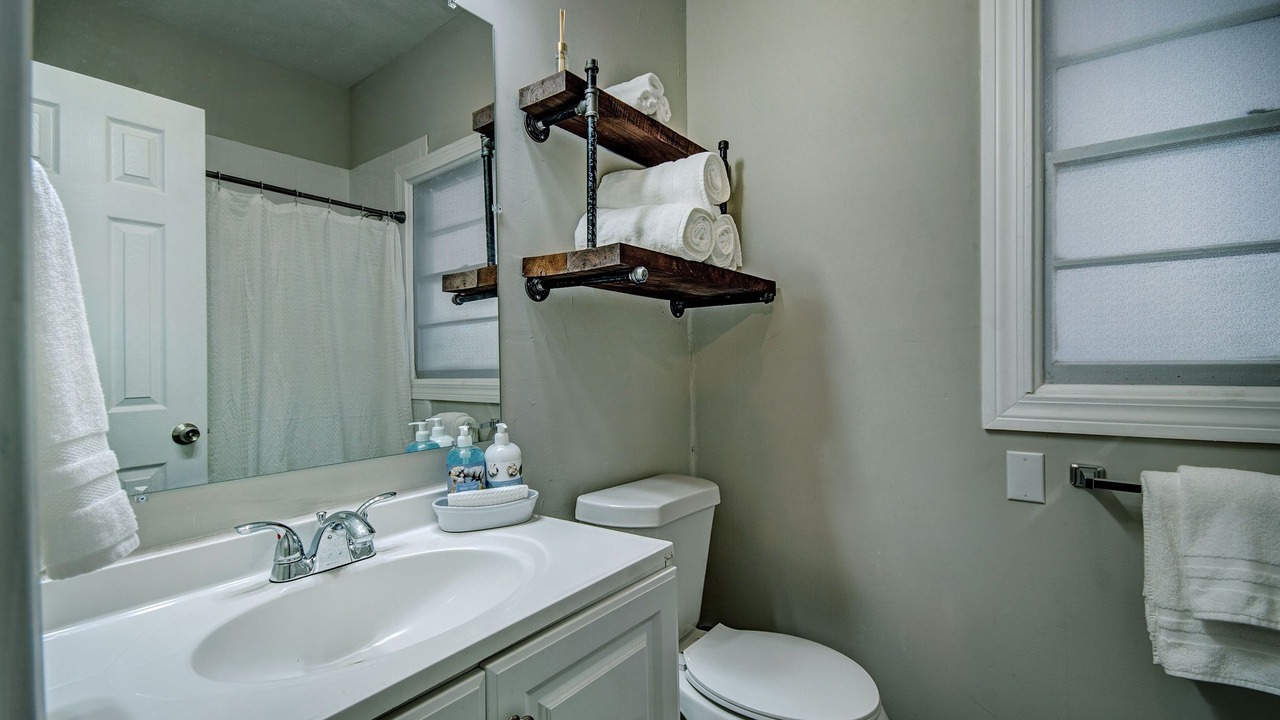 Photo of Bathroom in Tougaloo
