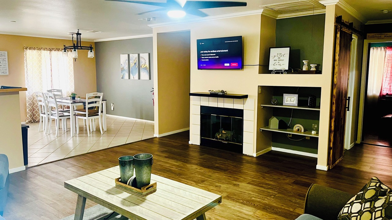 Photo of Livingroom in Pittmann