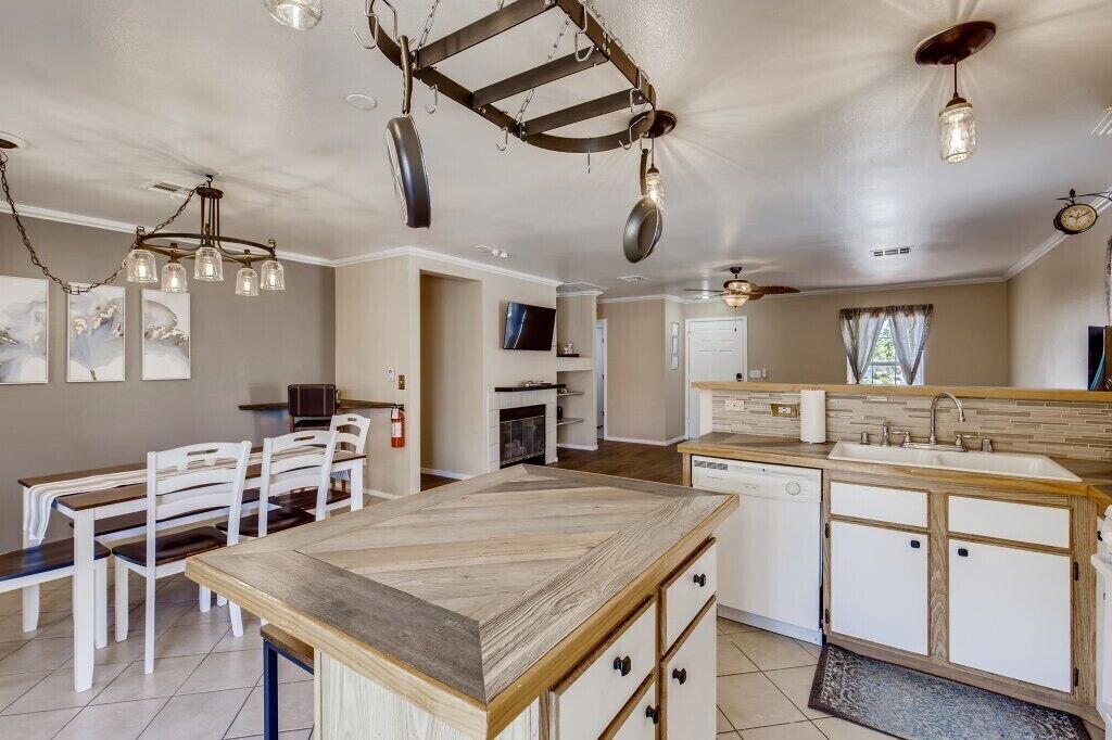 Photo of Kitchen in Pittmann