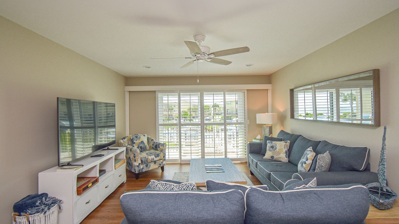 Photo of Livingroom in Crescent Beach