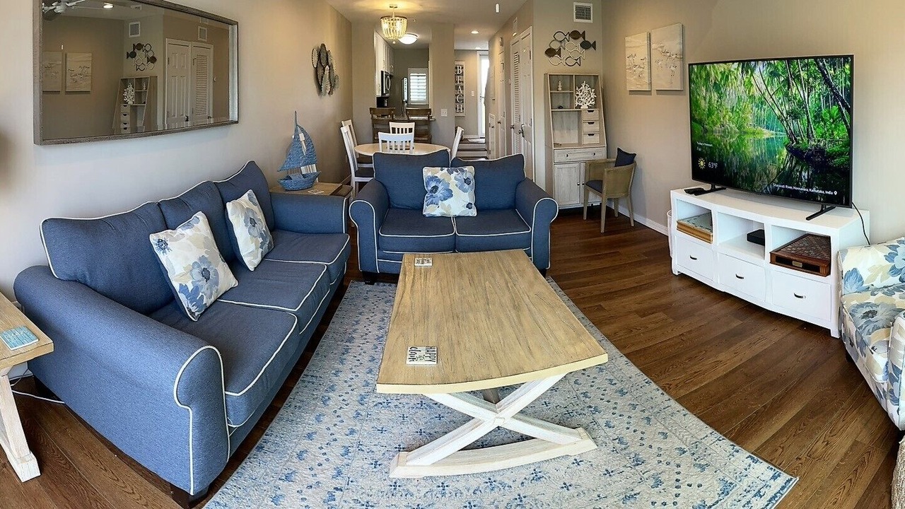 Photo of Livingroom in Crescent Beach