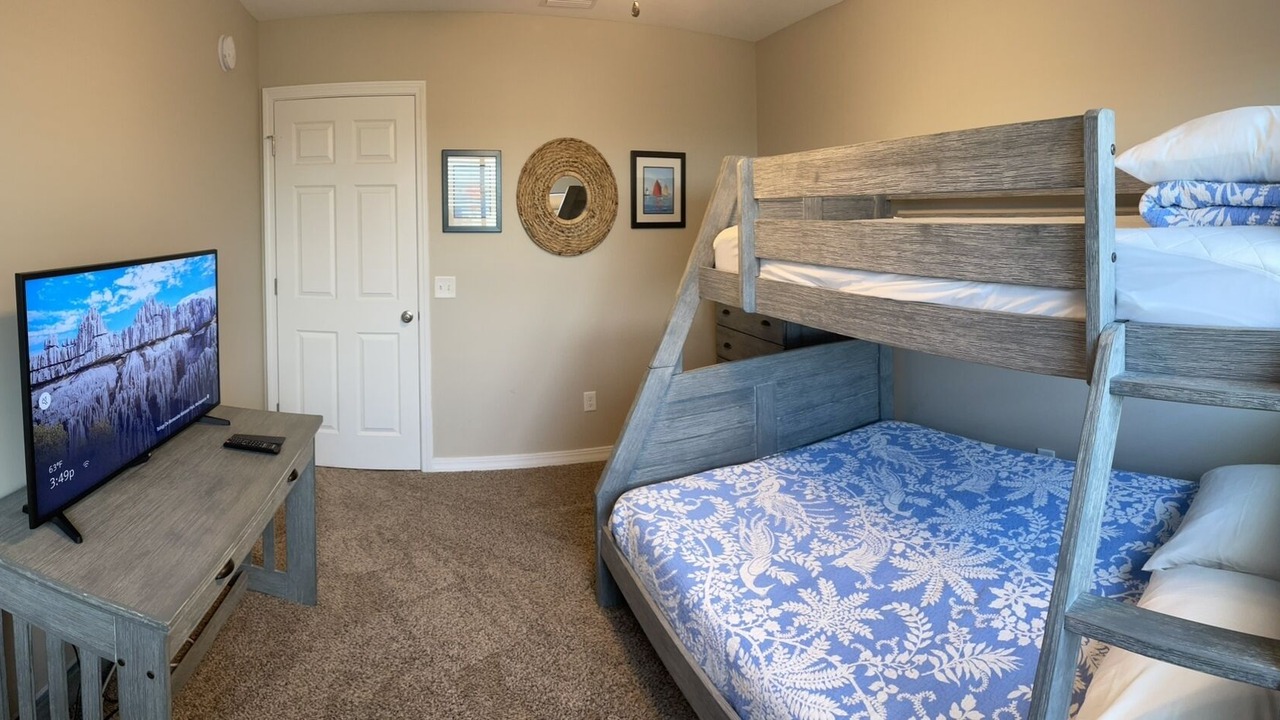 Photo of Bedroom in Crescent Beach