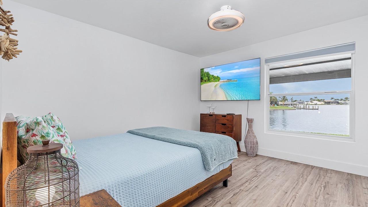 Photo of Bedroom in Eight Lakes