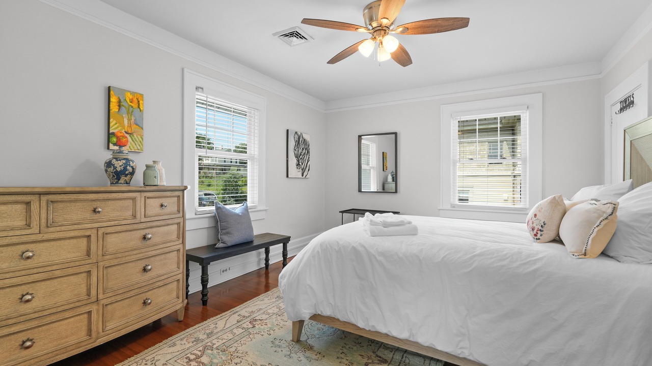 Photo of Bedroom in Pettigru Street Historic District