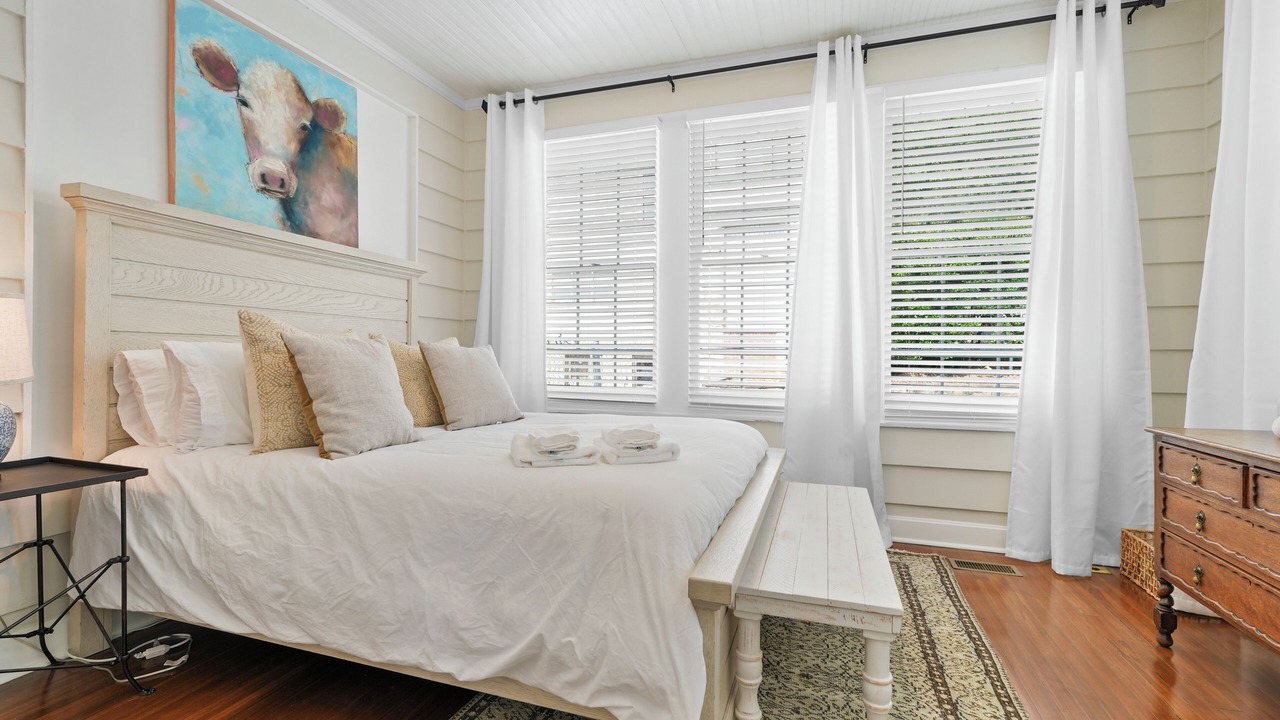 Photo of Bedroom in Pettigru Street Historic District