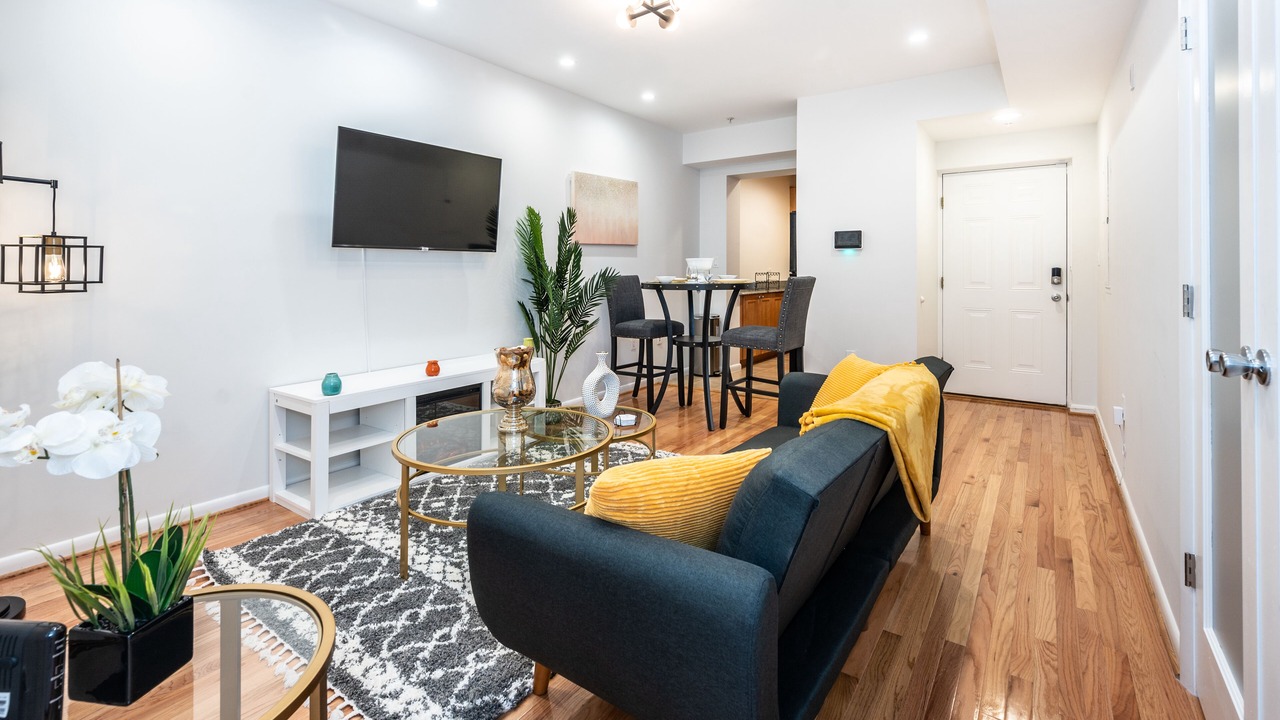 Photo of Livingroom in Columbia Heights