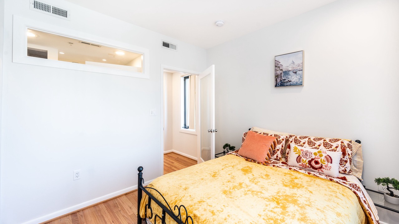 Photo of Bedroom in Columbia Heights