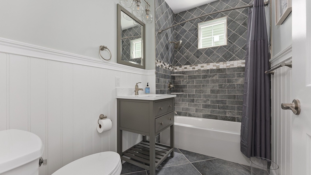 Photo of Bathroom in North End