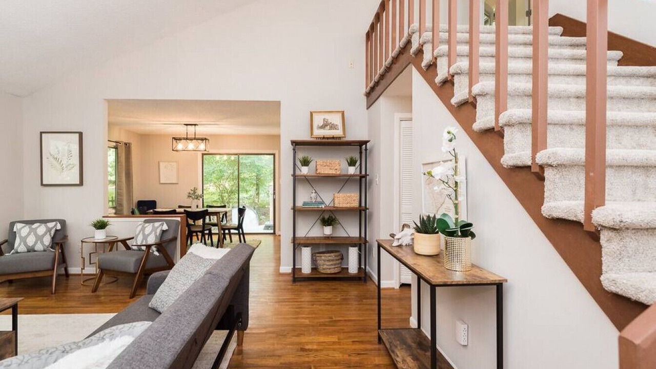 Photo of Livingroom in Chapel Hill
