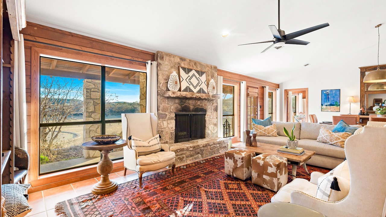 Photo of Livingroom in Ingram