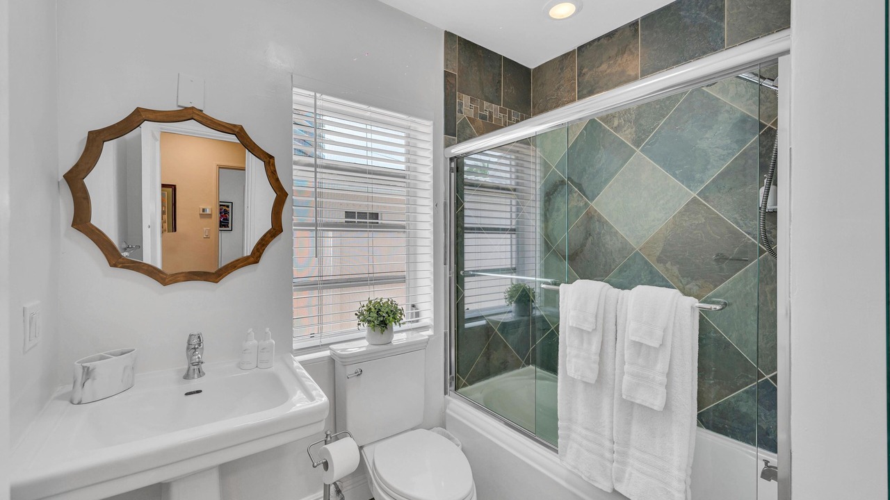 Photo of Bathroom in Lauderdale Beach