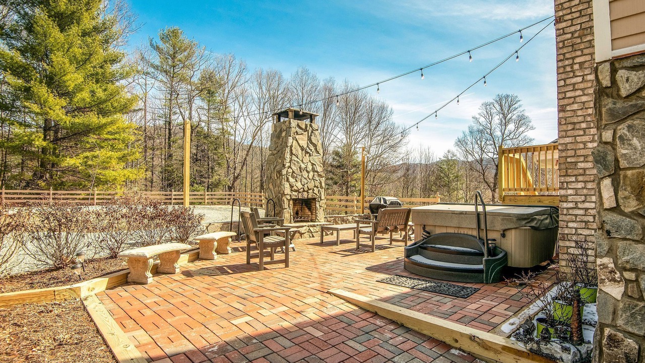 Photo of Livingroom in Boone