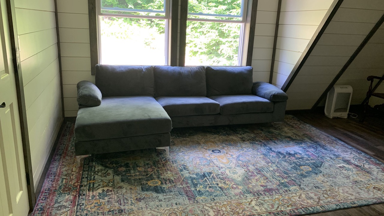 Photo of Livingroom in Town of Bellmont