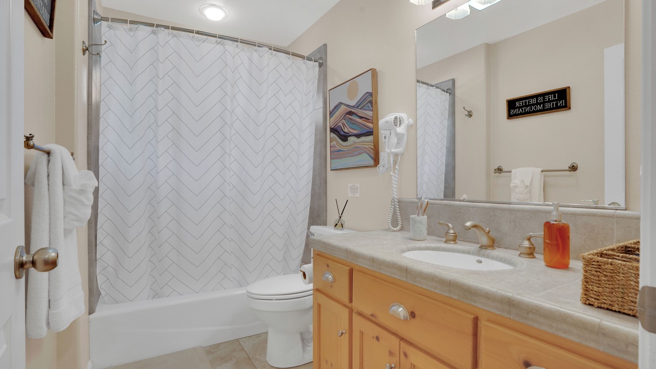 Photo of Bathroom in Mariposa