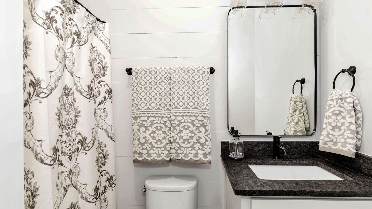 Photo of Bathroom in Dadeville