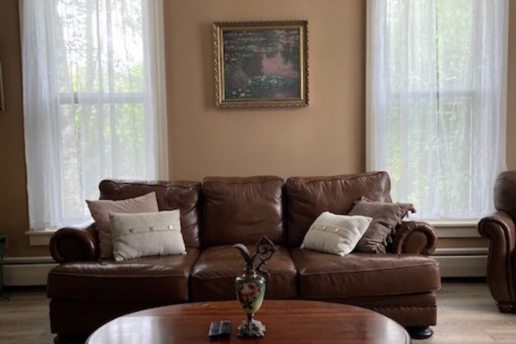 Photo of Livingroom in Gloversville