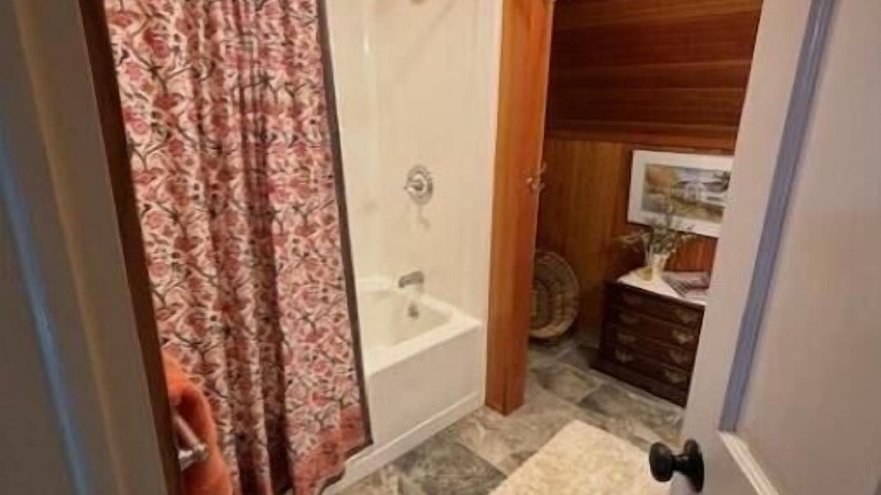 Photo of Bathroom in Elizabethtown
