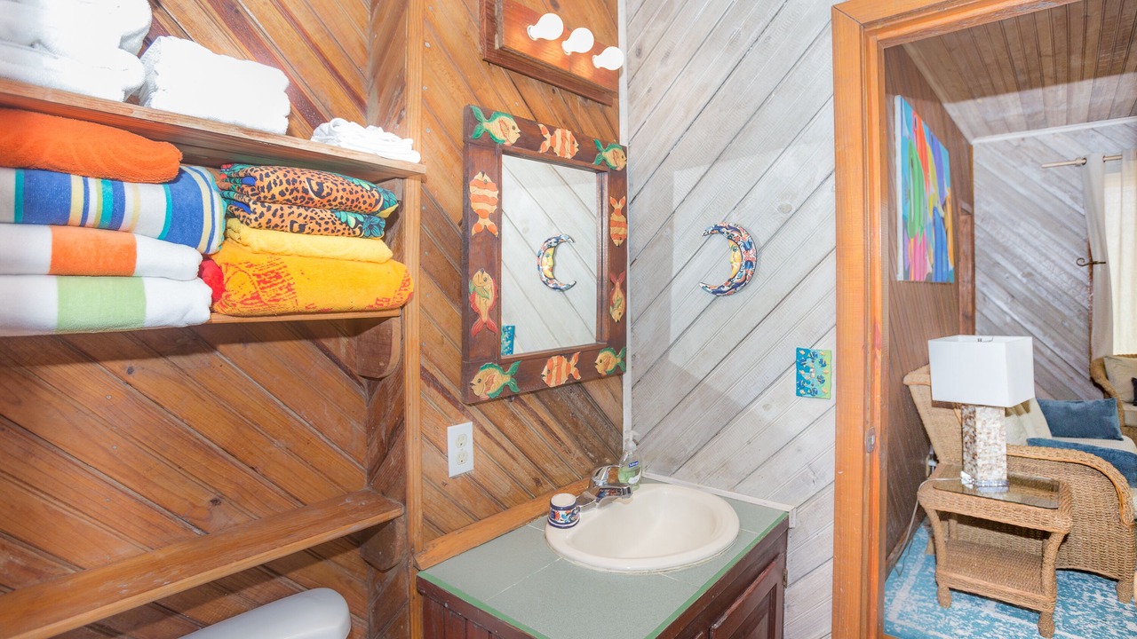 Photo of Bathroom in Antoneys Cay