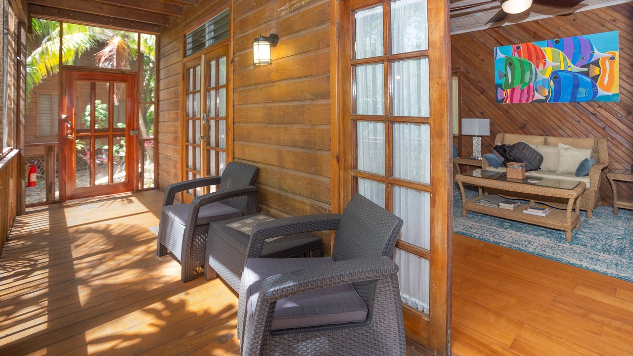 Photo of Patio Balcony in Antoneys Cay