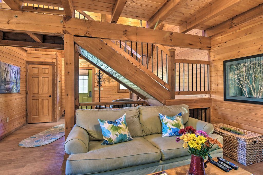 Photo of Bedroom in Weaverville