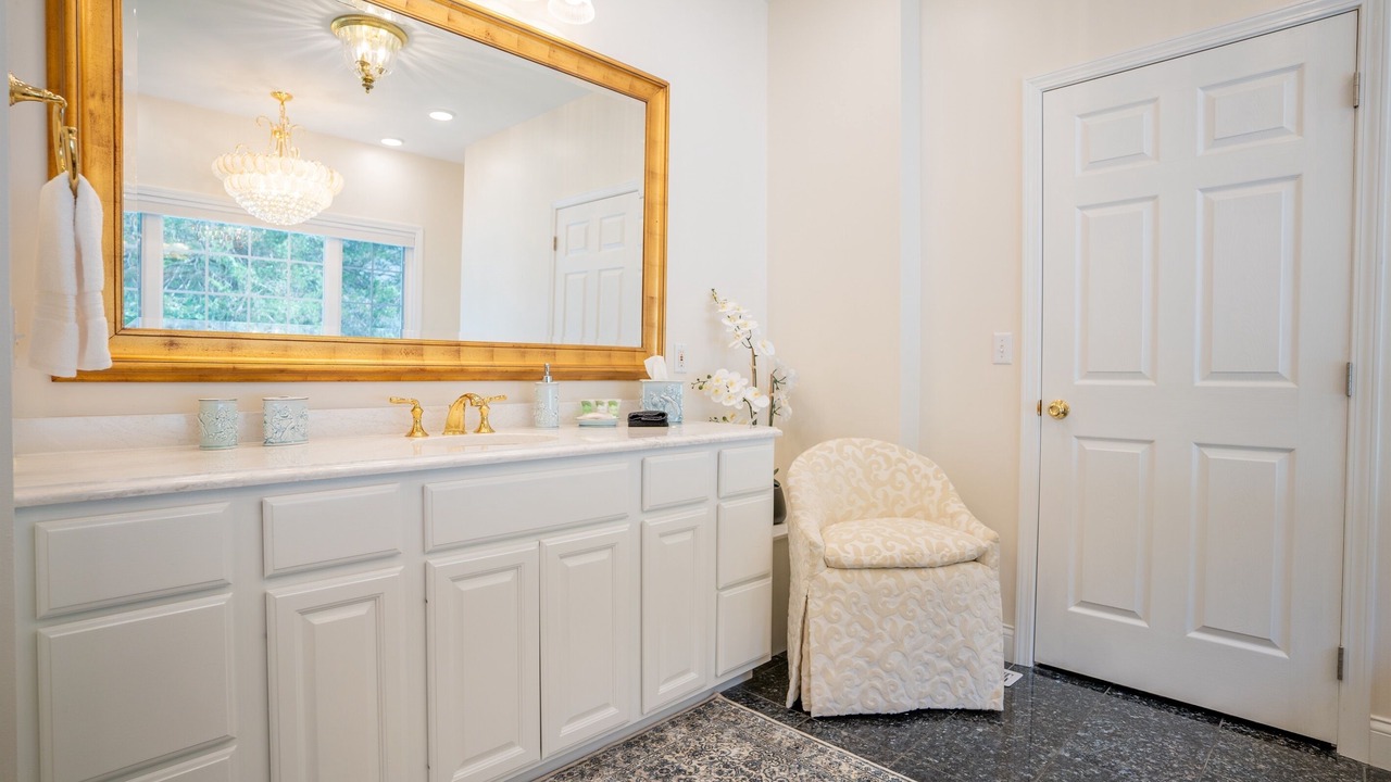 Photo of Bathroom in Carbondale