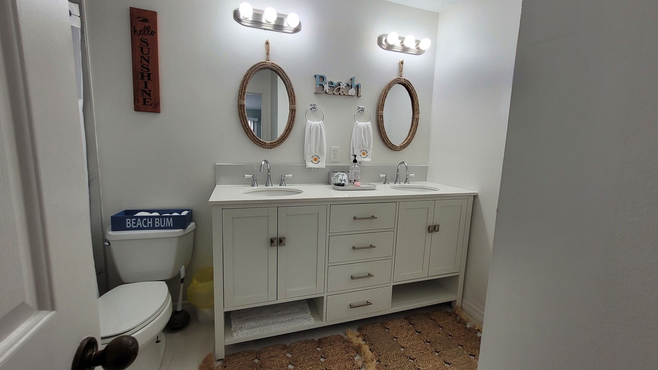 Photo of Bathroom in Marathon