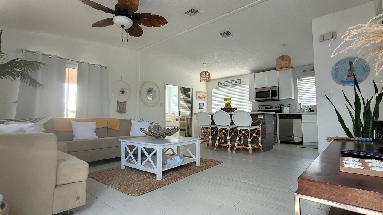 Photo of Livingroom in Marathon