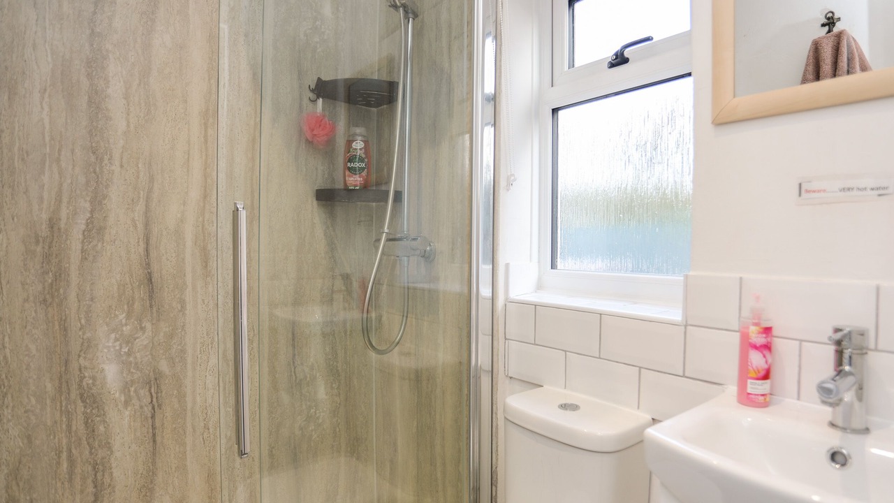 Photo of Bathroom in Penmon