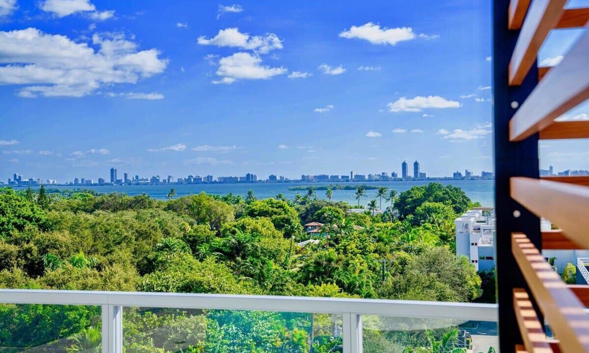 Photo of Outdoor in Northeast Miami