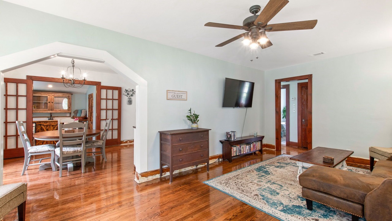 Photo of Livingroom in Trenton