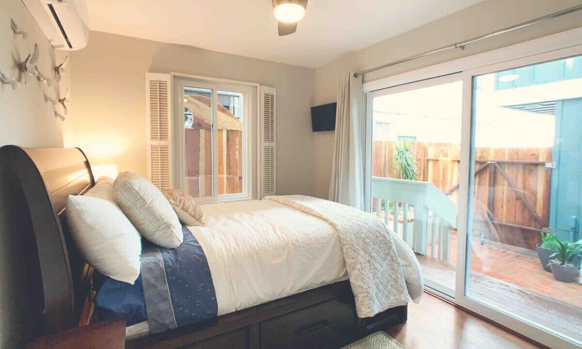 Photo of Bedroom in South Mission Beach