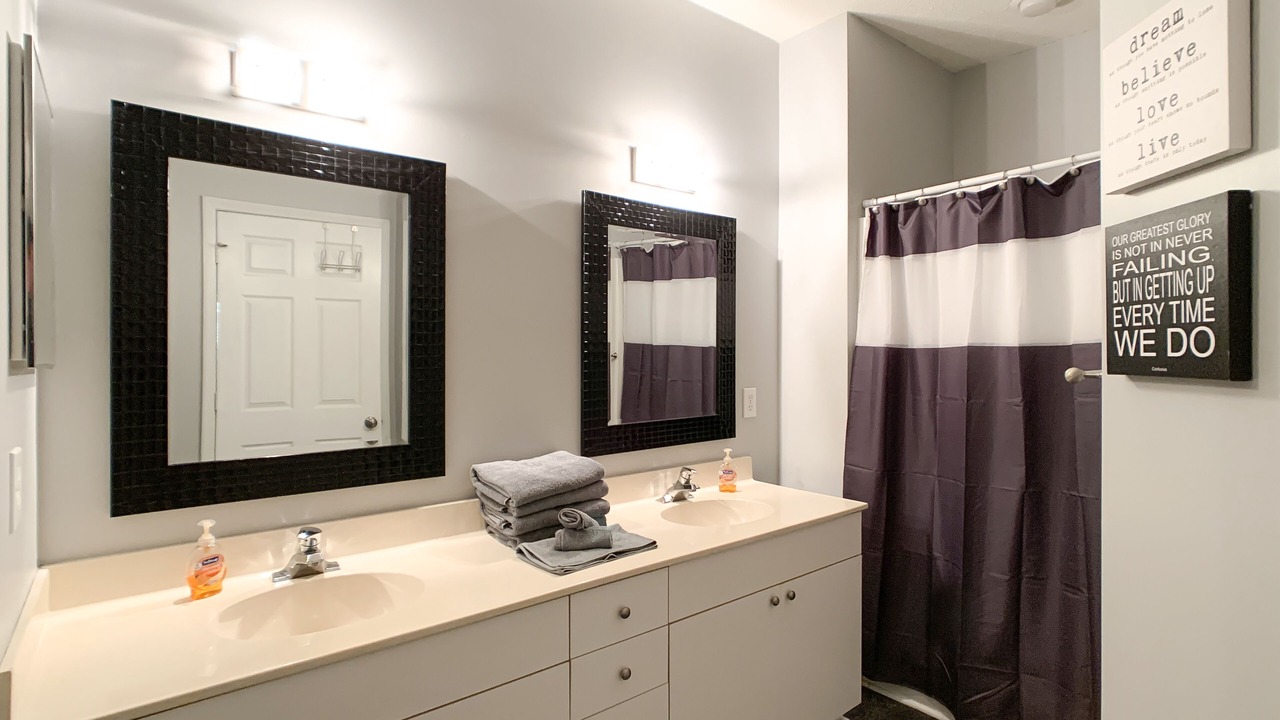 Photo of Bathroom in Red Hill